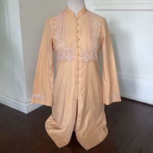 Vintage Button Down Floral Embroidered Mandarin Color Tunic‎